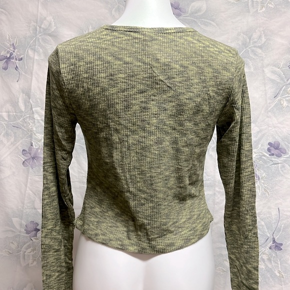 NWT Ribbed Open-Front Top - Picture 2 of 4